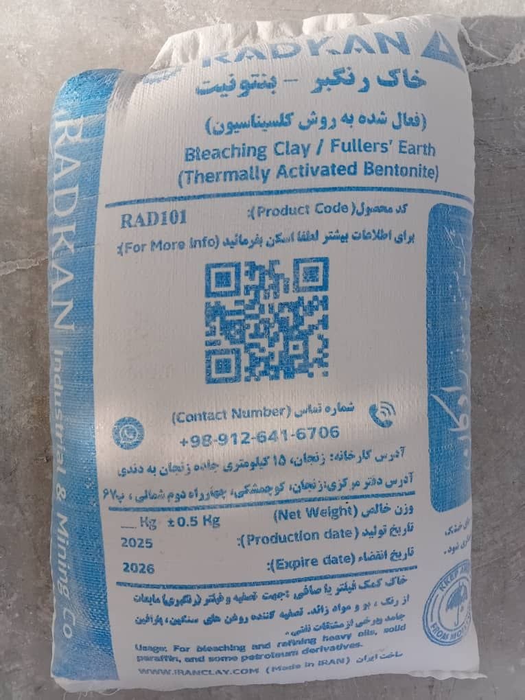 Bentonite activated by calcination method